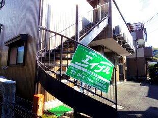 草薙駅 バス12分  西奈小学校前下車：停歩5分 2階の物件外観写真